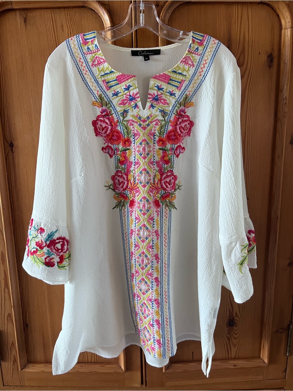 White Embroidered V-Neck Tunic Top